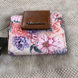 Targaryen flowered wallet  rfid nice small wallet new with tags never used👜👜👜💼💼💼